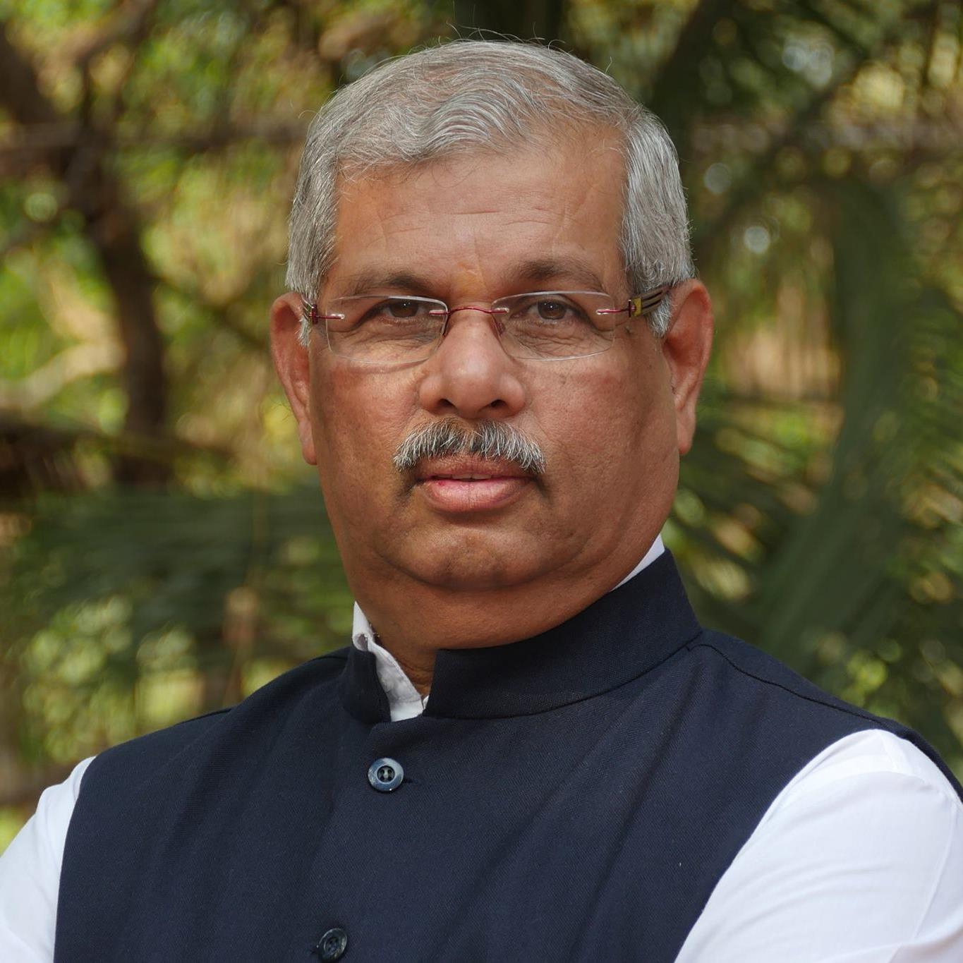 श्री राजेंद्र आर्लेकर